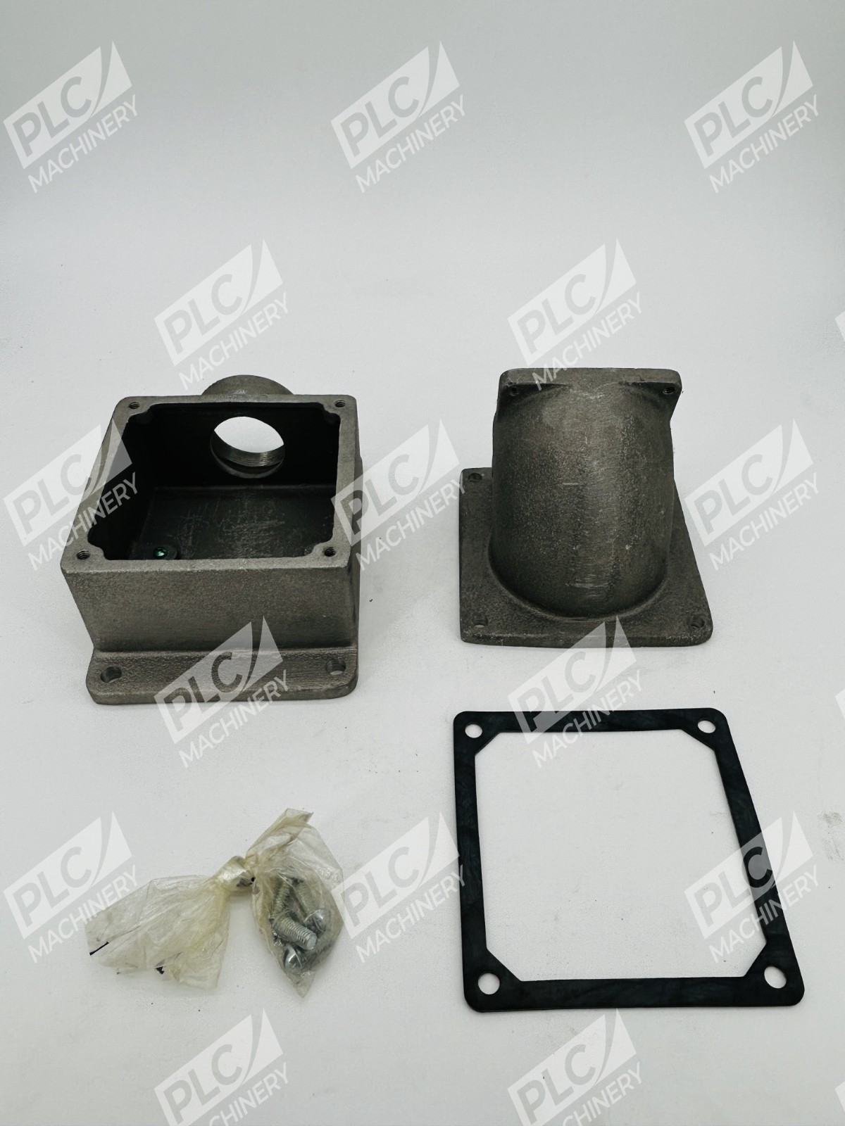 Eaton Crouse-Hinds AJ67 Back Box with Angle Adapter 100A - Image 5