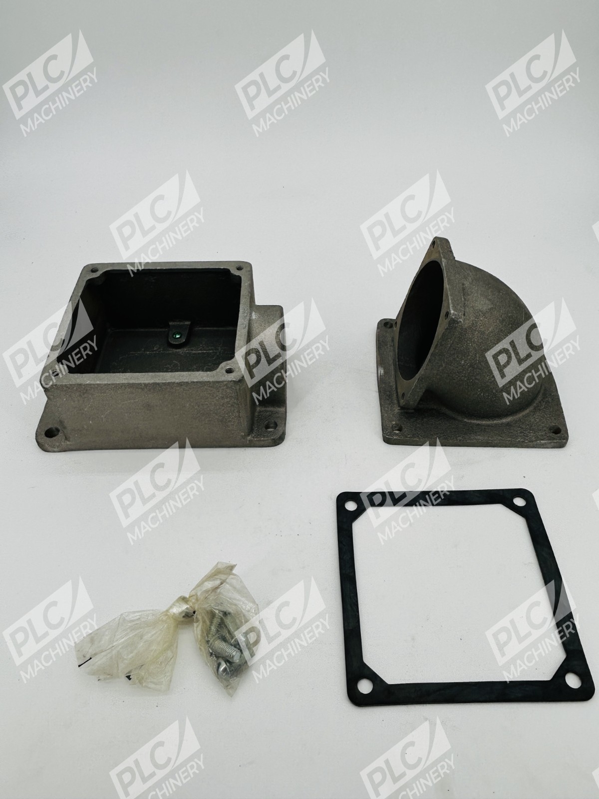 Eaton Crouse-Hinds AJ67 Back Box with Angle Adapter 100A - Image 6