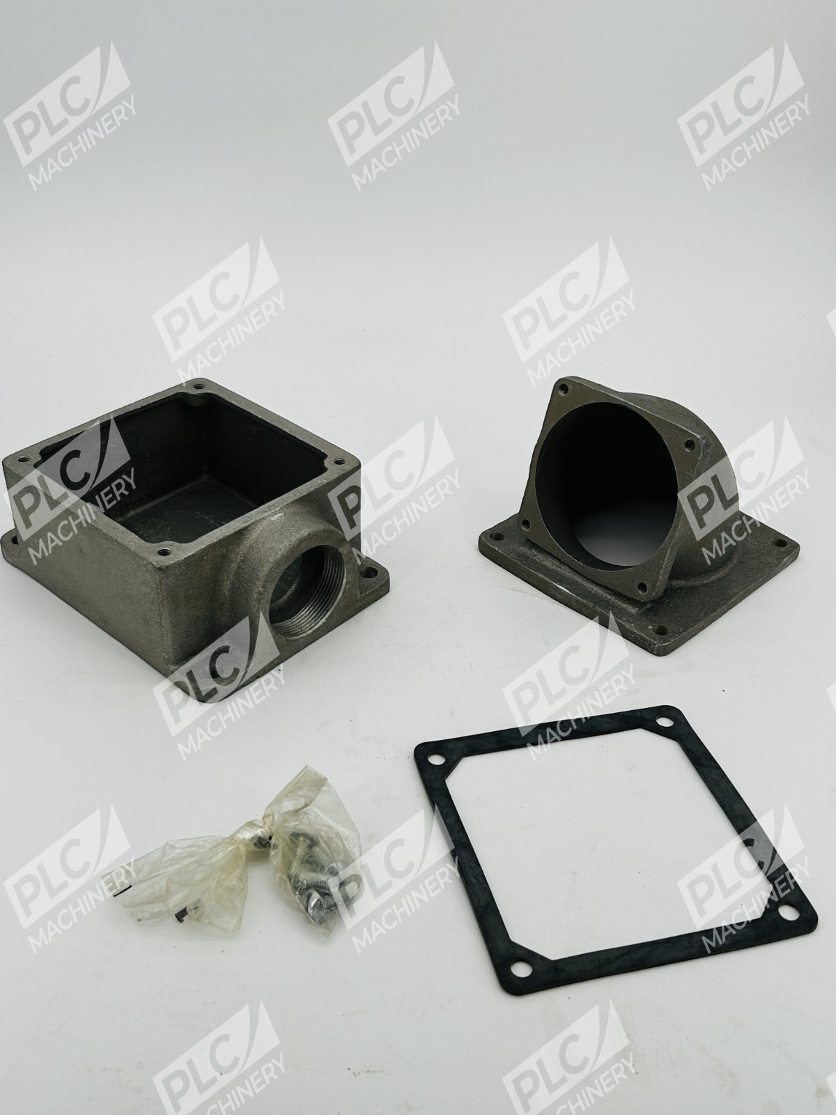 Eaton Crouse-Hinds AJ67 Back Box with Angle Adapter 100A - Image 7