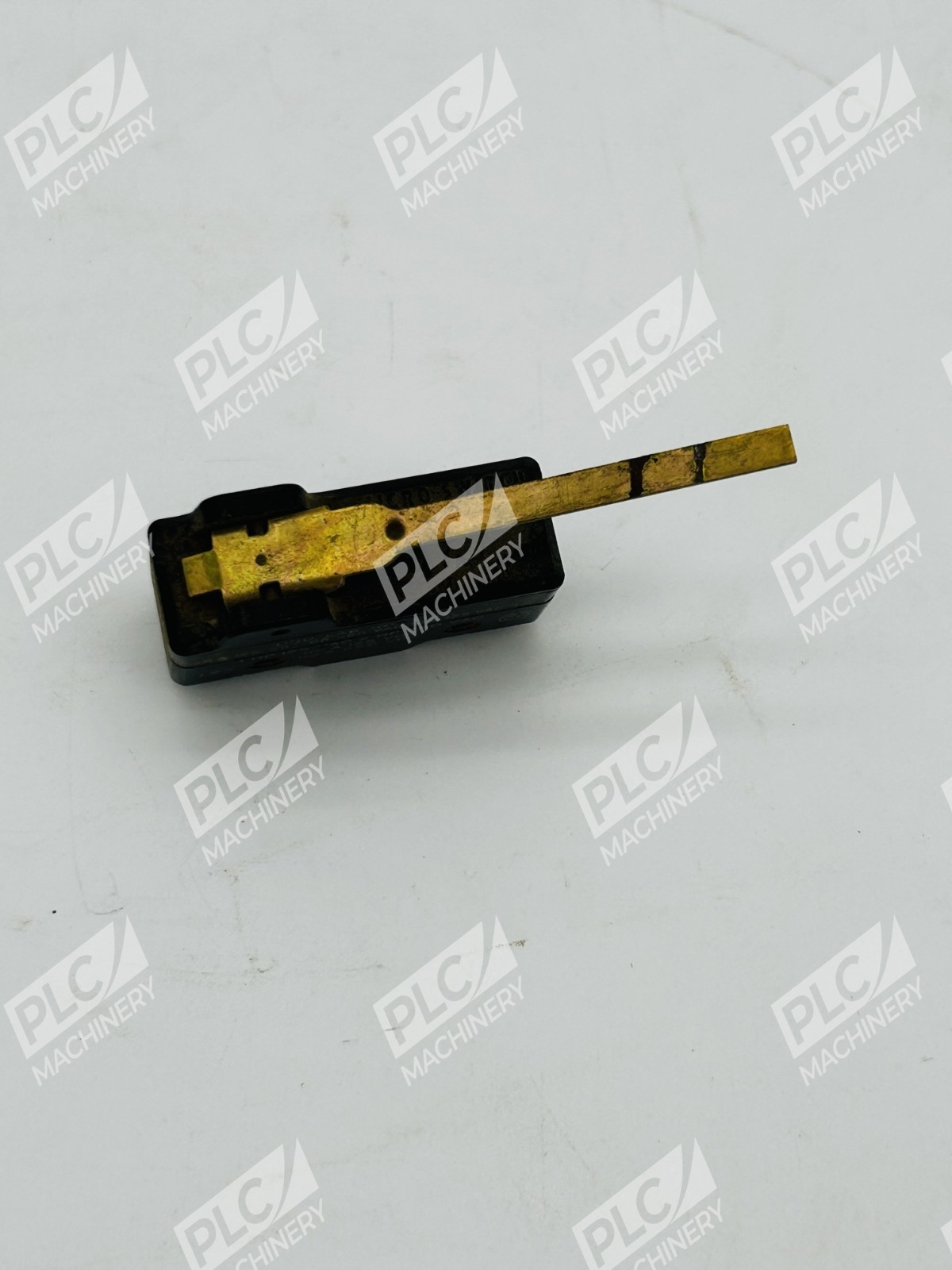 Honeywell BA-2RV136-A2 Micro Switch Flexible Leaf Lever SPDT 7032 - Image 3