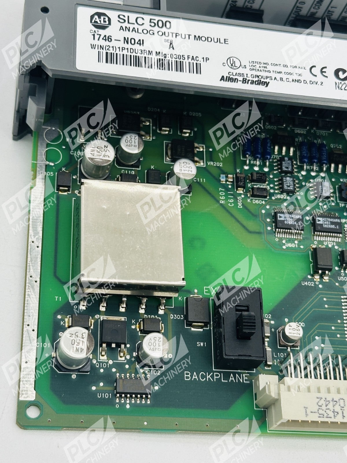 Allen Bradley 1746-NO4I SLC 500 Analog Output Module Ser A - Image 3