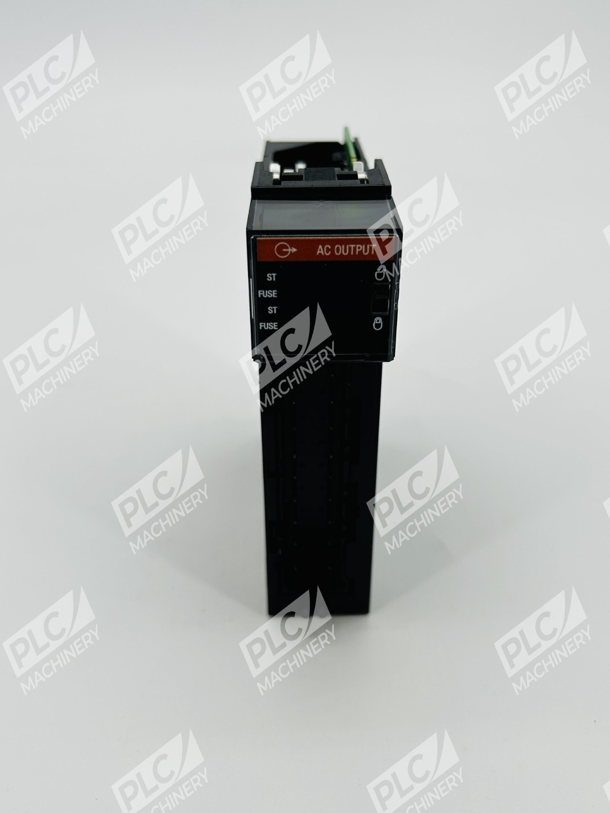 Allen-Bradley 1756-OA16 ControlLogix 16-Point AC Output Module Ser A w/o Door - Image 6