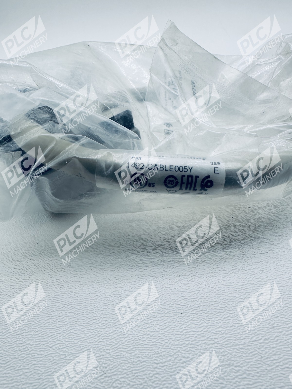 Allen Bradley 1492-CABLE005Y Pre-Wired Digital Interface Cable Ser E - Image 4