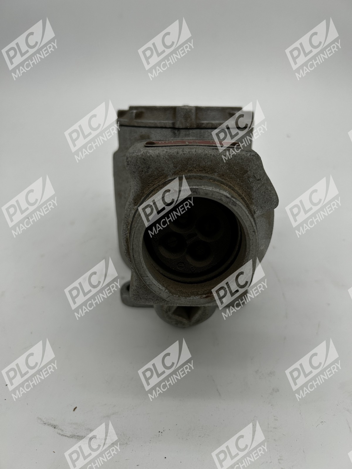 Crouse-Hinds FSQC-333 M5 Explosion-Proof Interlocked Receptacle Assembly - Image 4