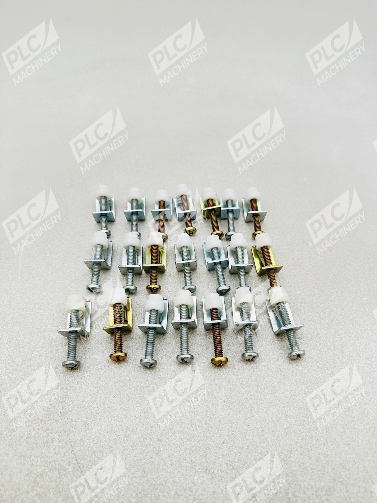 Allen Bradley 2711P-RTMC Bulletin PanelView Mounting Clips Lot of 21
