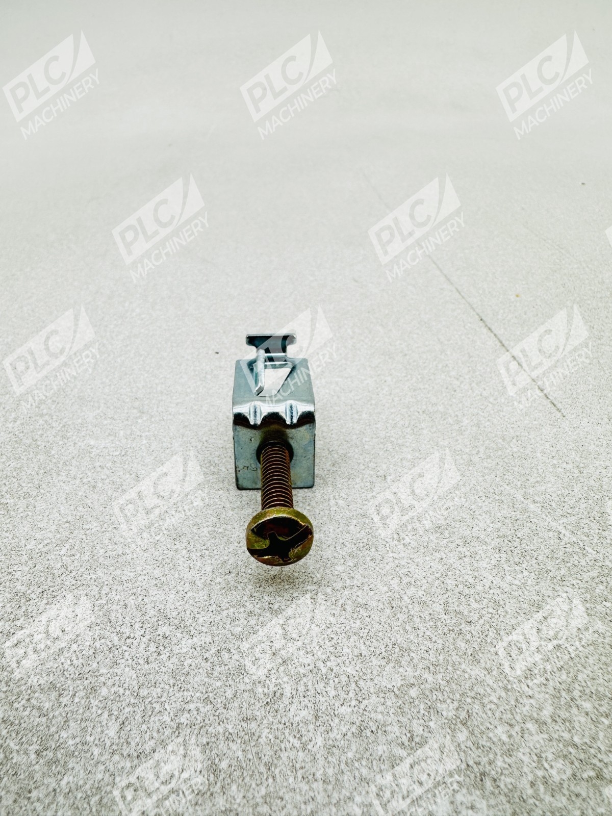 Allen Bradley 2711P-RTMC Bulletin PanelView Mounting Clips Lot of 21 - Image 7