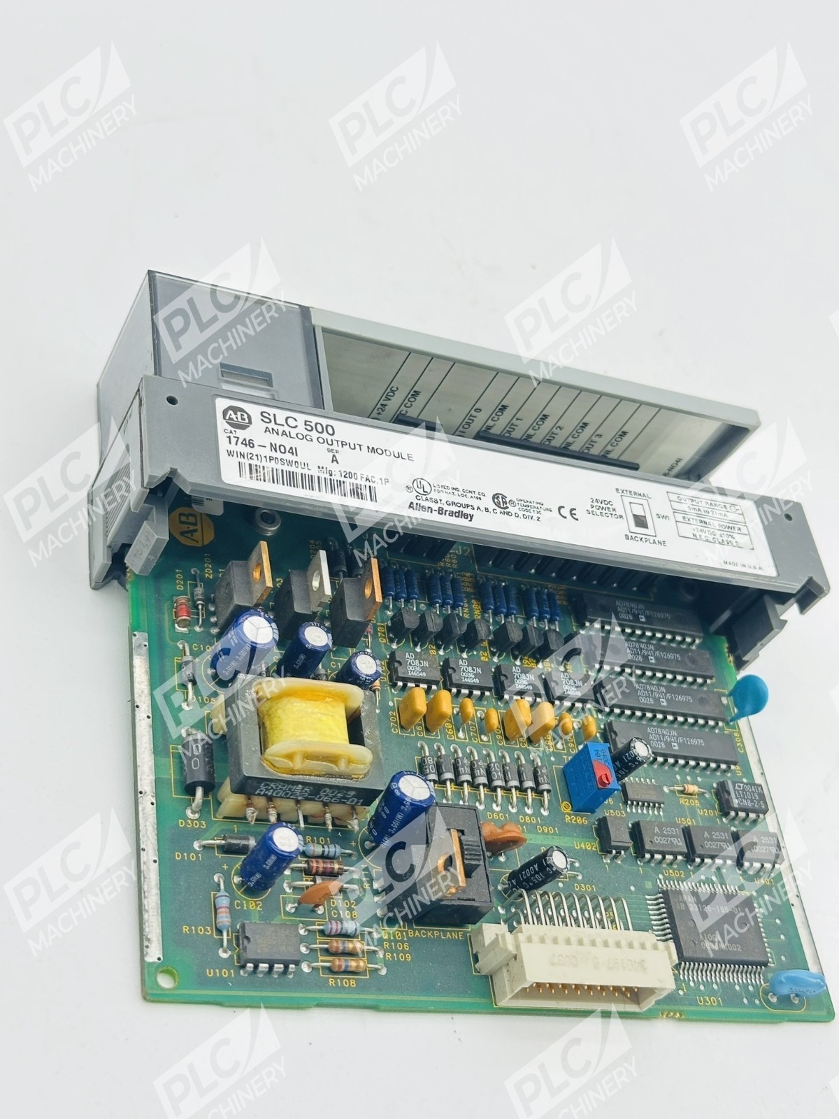 Allen Bradley 1746-NO4I SLC 500 Analog Output Module Ser A - Image 2