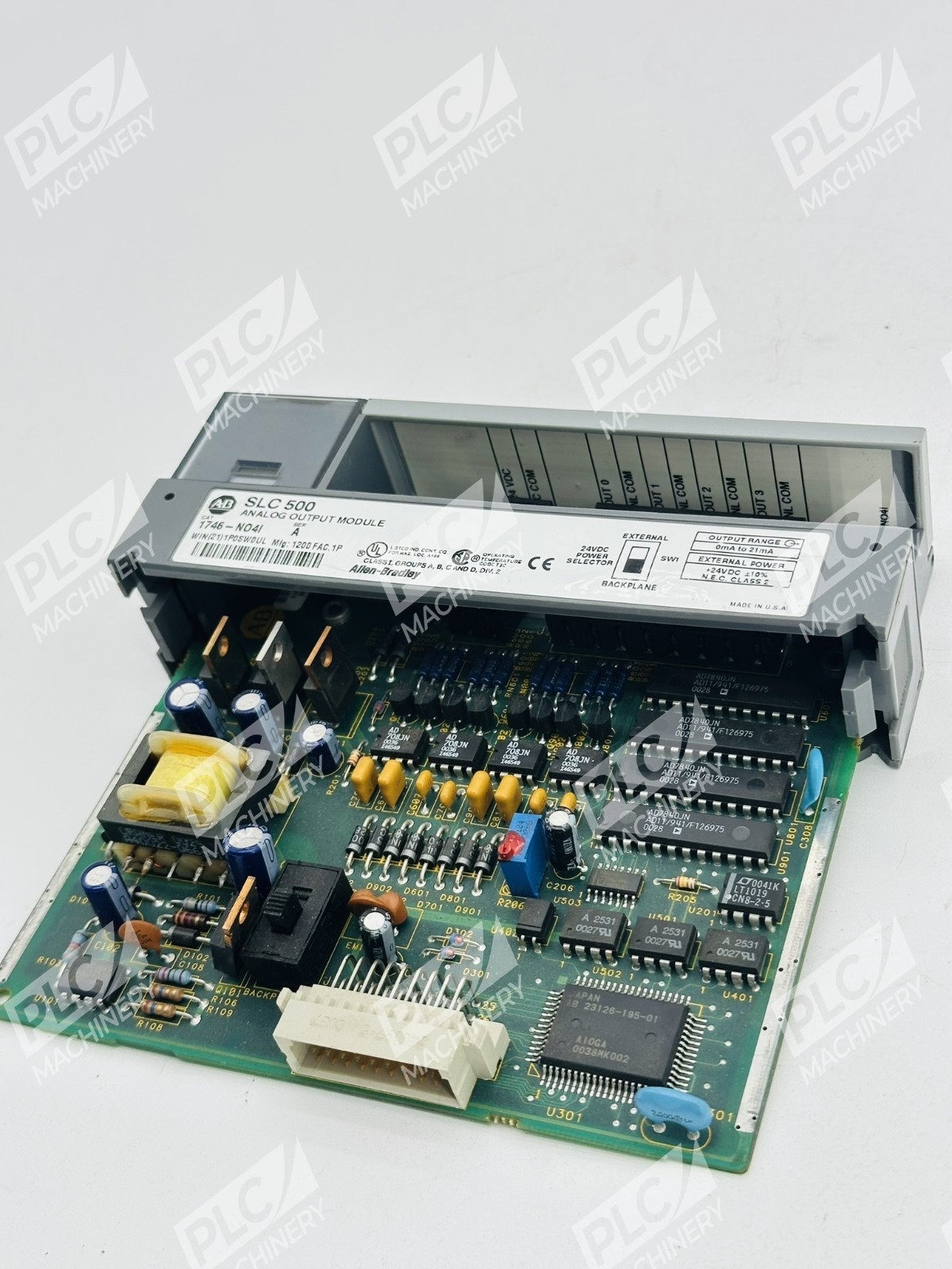 Allen Bradley 1746-NO4I SLC 500 Analog Output Module Ser A - Image 3