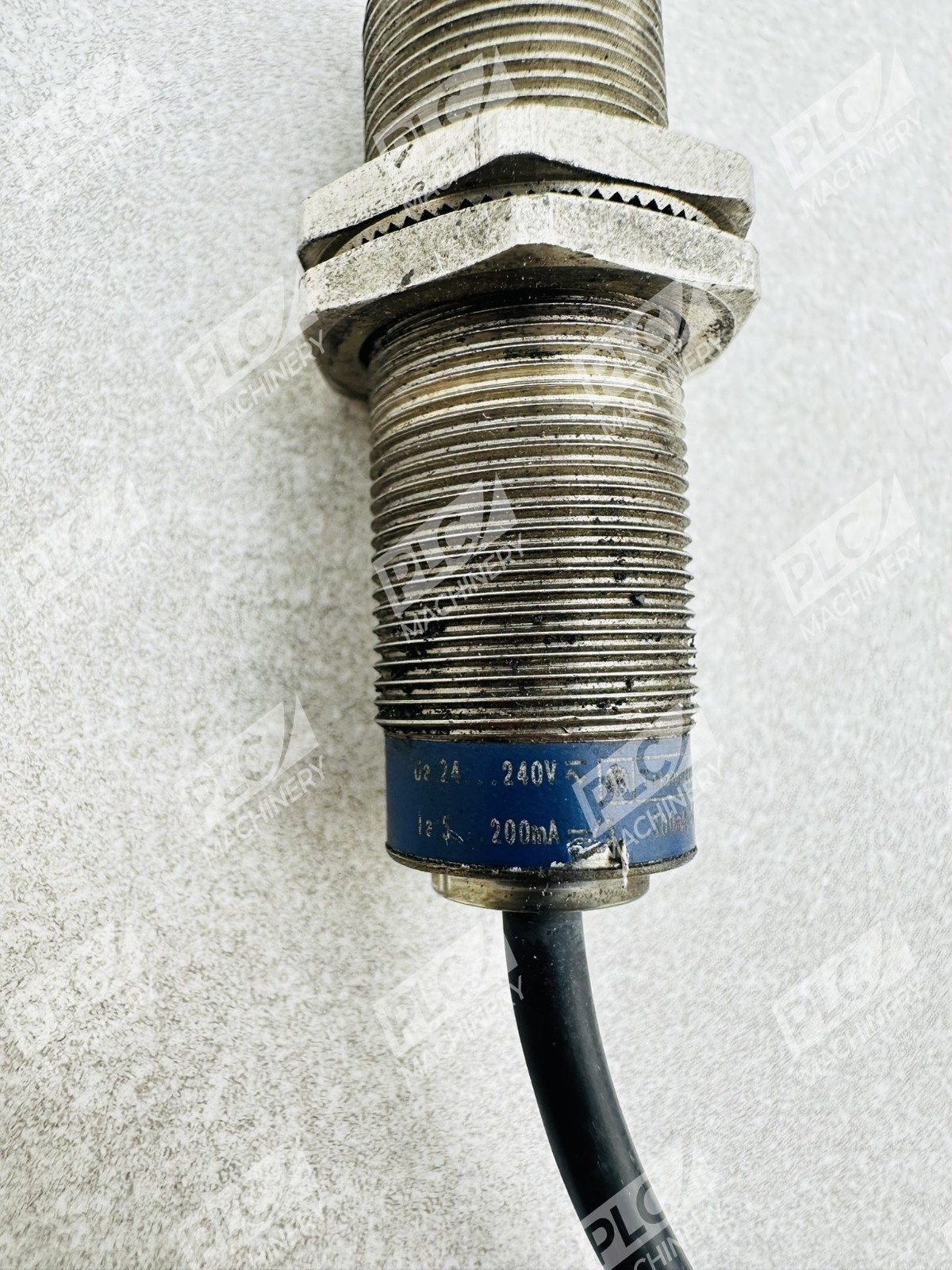 Telemecanique Inductive Proximity Sensor 24-240V AC/DC - Image 3
