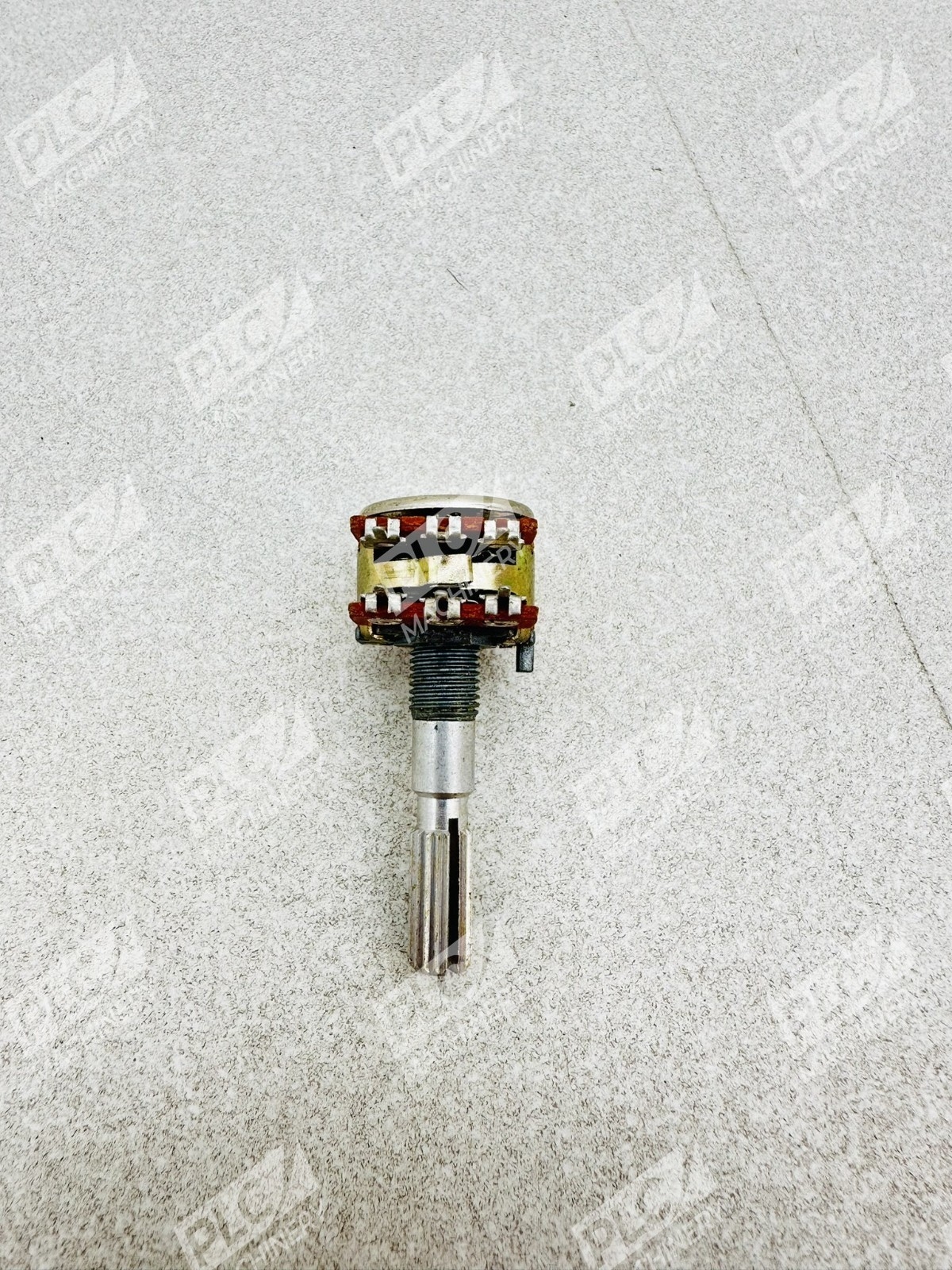 Alpha MN100K Rotary Potentiometer Dual Taper Lot of 35 - Image 4