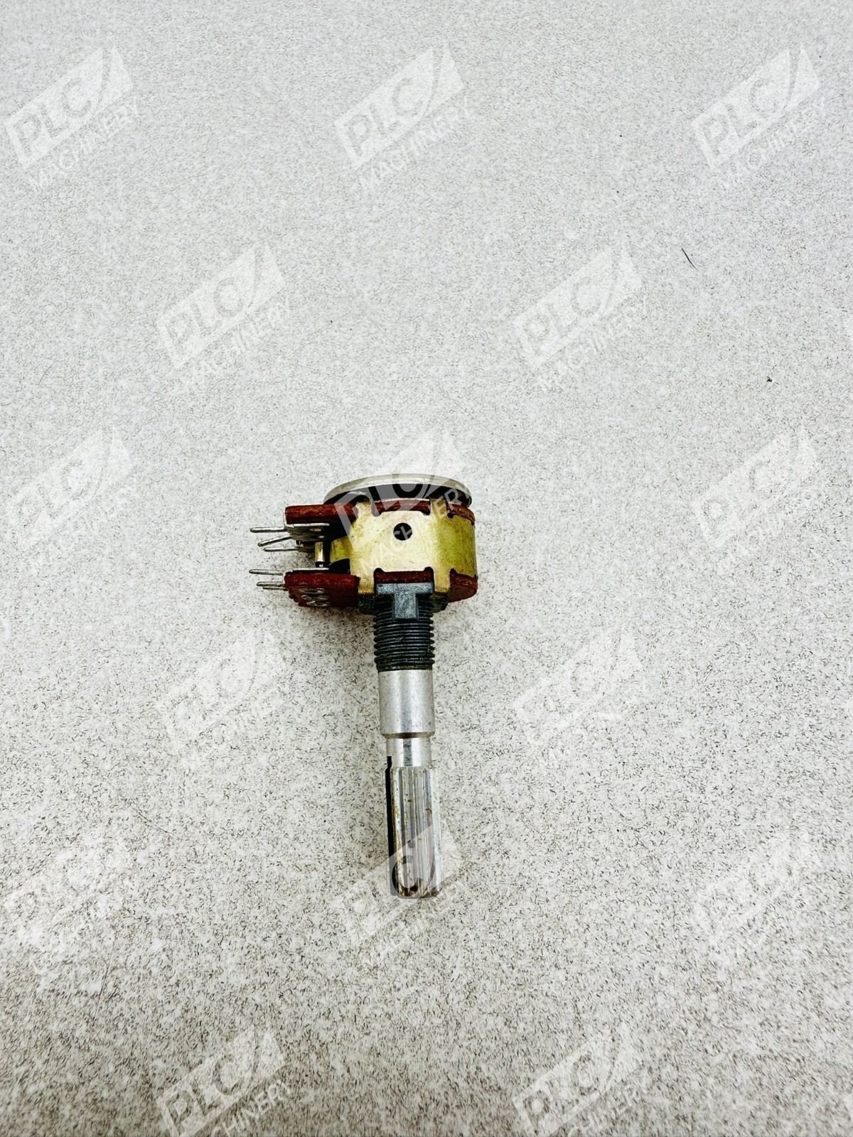 Alpha MN100K Rotary Potentiometer Dual Taper Lot of 35 - Image 5