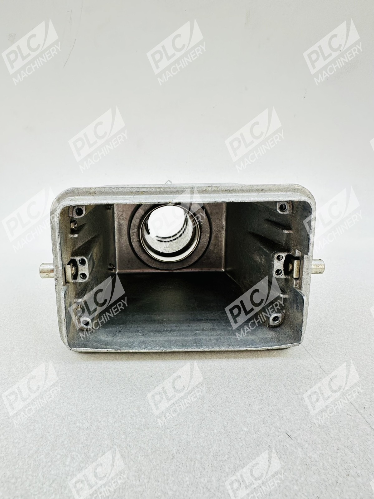 Mold-Masters MCABLE.12 Controller Zone 1-12 Junction Box Header - Image 7