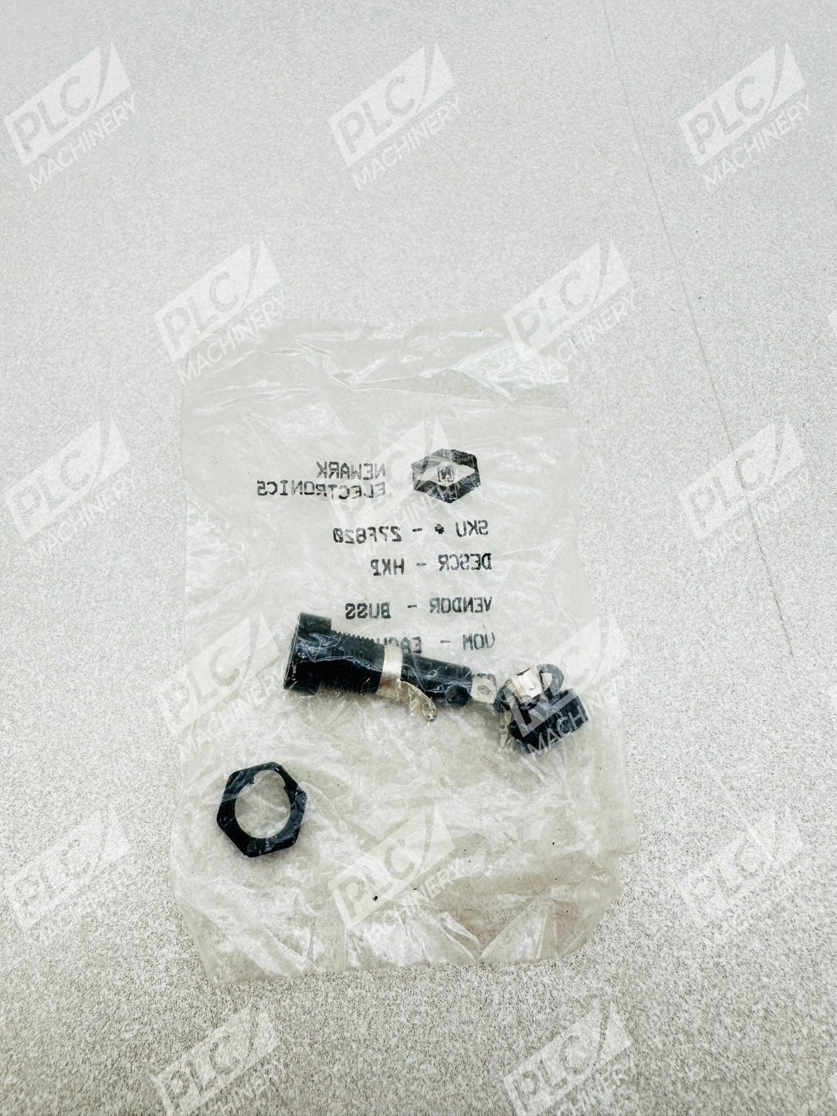 Newark Electronics 27F820 HKP Fuse Holder Lot of 14 - Image 4