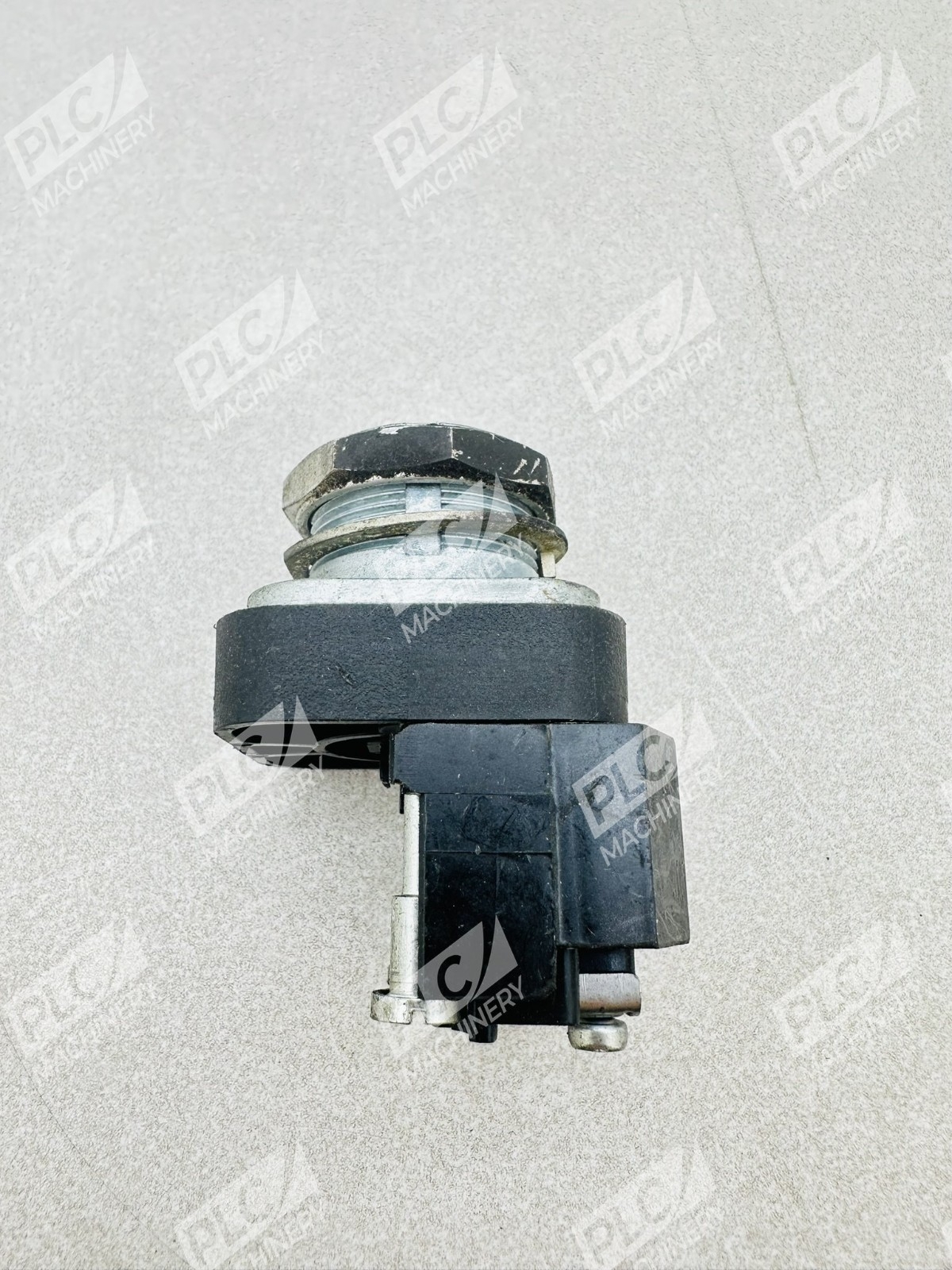 Allen Bradley 800T-P26A Push-To-Test Pilot Light 240V Ser T - Image 5